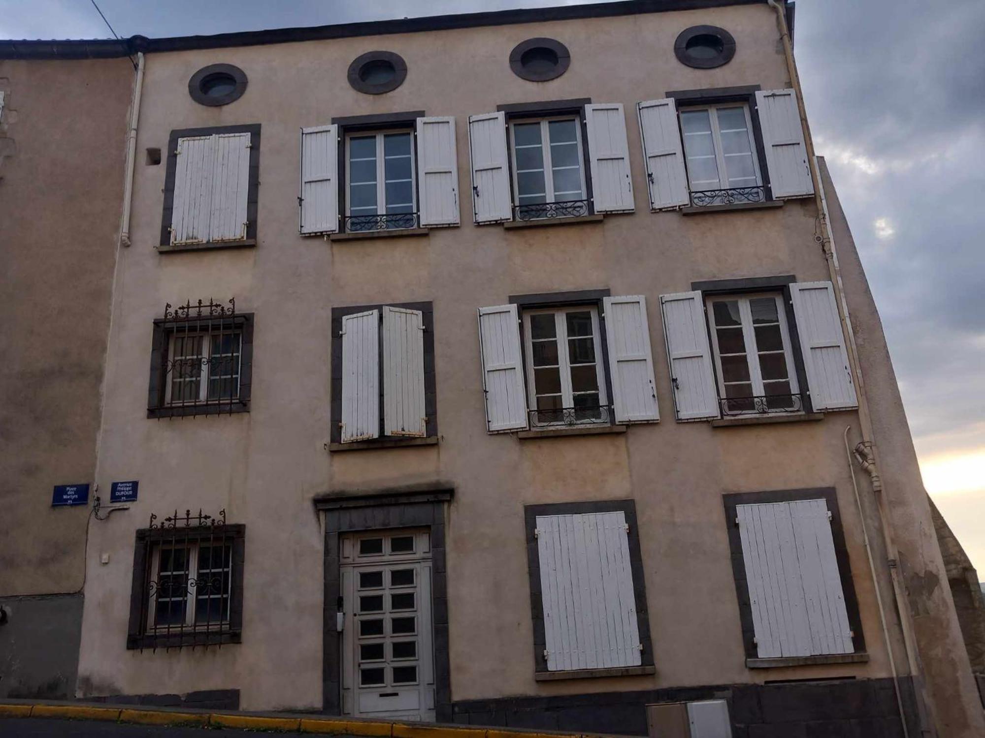 Ferienwohnung Vintage ,La Capsule Temporelle Wifi Draps Parking Publique Gratuit Thiers Exterior foto